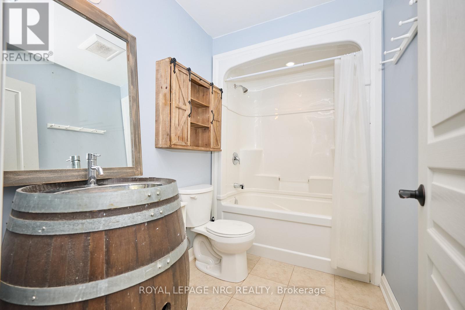 












20 HENRY STREET

,
Niagara-on-the-Lake (Virgil),




Ontario
L0S1T0


