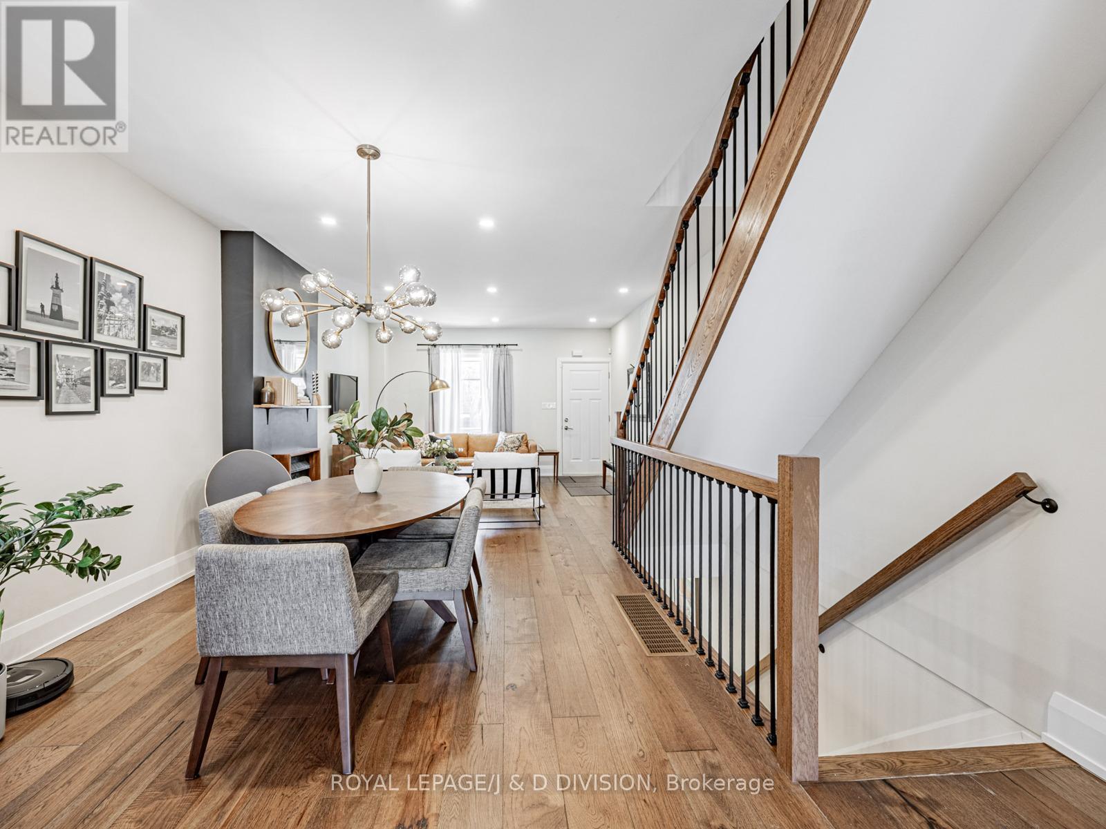 












291 HIGHFIELD ROAD

,
Toronto,




Ontario
M4L2V4

