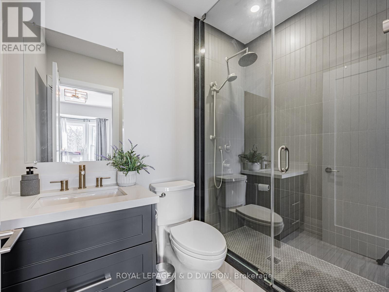 












291 HIGHFIELD ROAD

,
Toronto,




Ontario
M4L2V4

