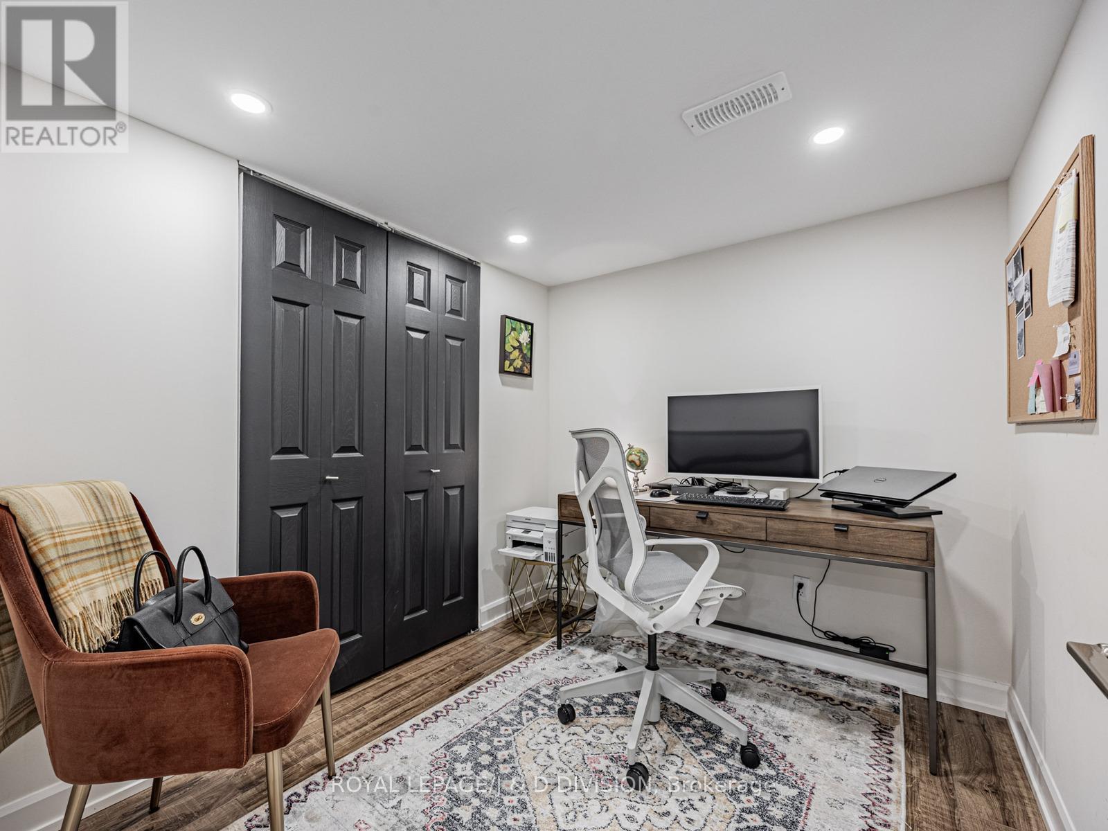 












291 HIGHFIELD ROAD

,
Toronto,




Ontario
M4L2V4

