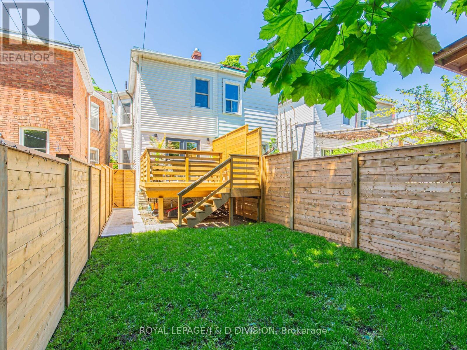 












291 HIGHFIELD ROAD

,
Toronto,




Ontario
M4L2V4

