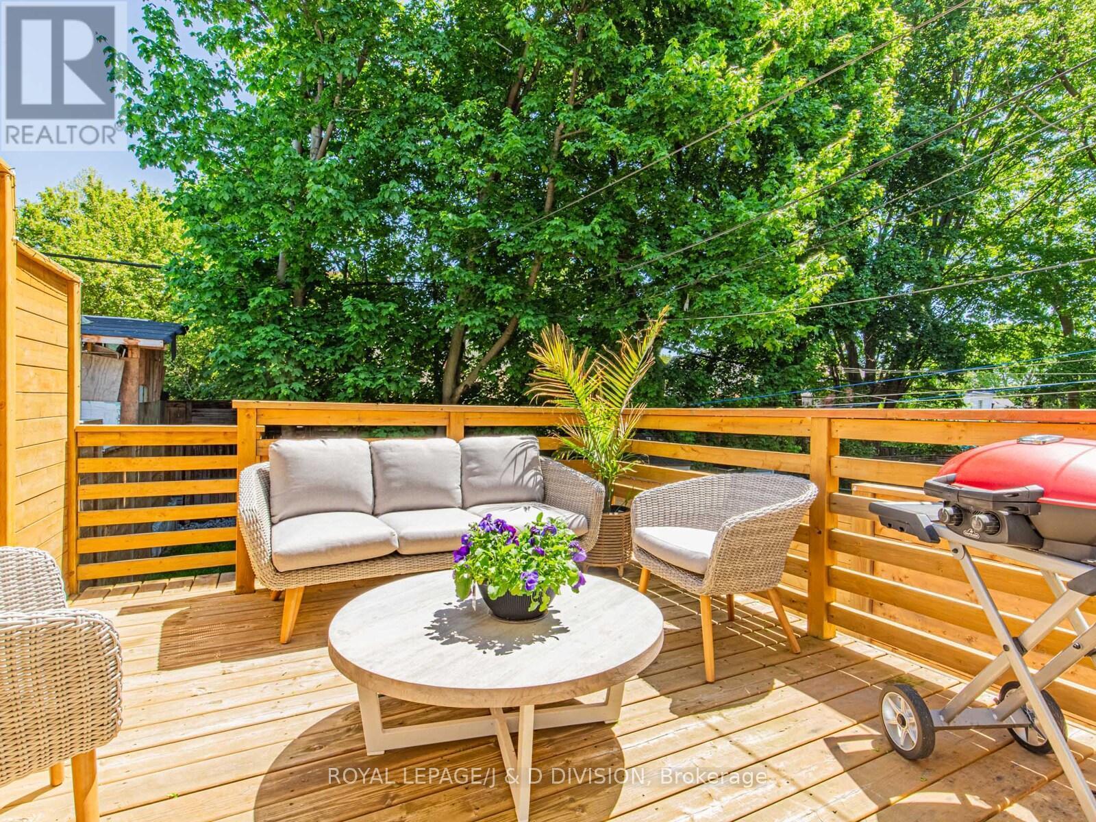 












291 HIGHFIELD ROAD

,
Toronto,




Ontario
M4L2V4

