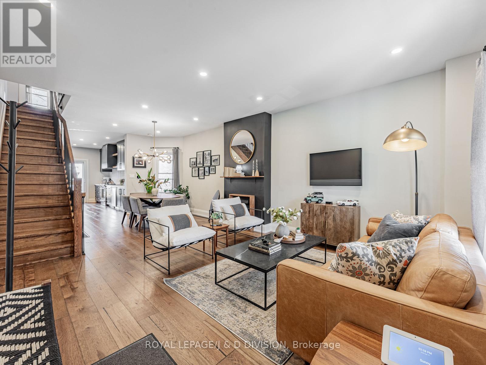 












291 HIGHFIELD ROAD

,
Toronto,




Ontario
M4L2V4

