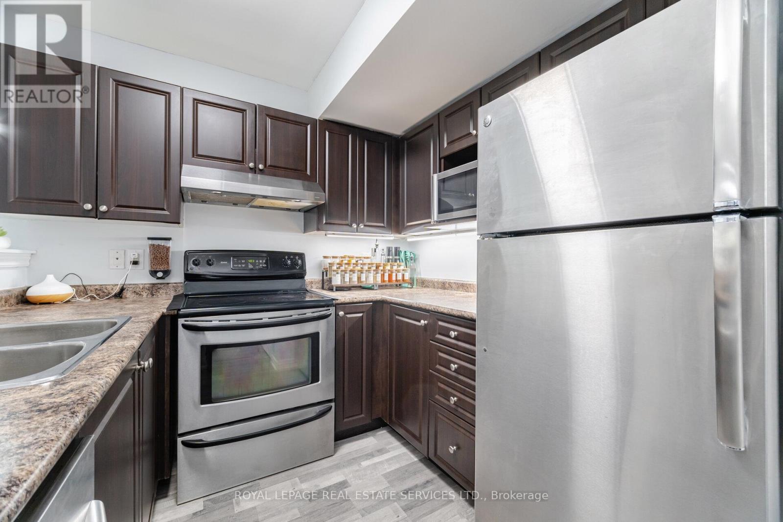 












110 - 1471 MAPLE AVENUE

,
Milton,




Ontario
L9T0B4

