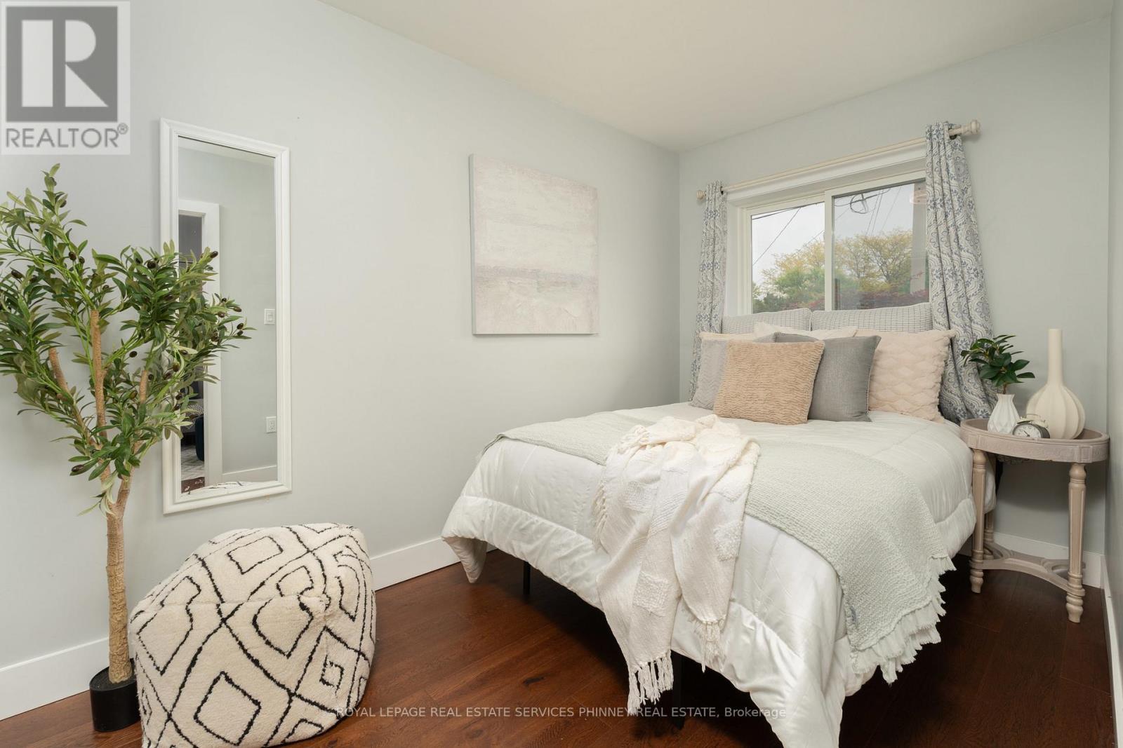 












787 KNOX AVENUE

,
Hamilton,




Ontario
L8H6K9

