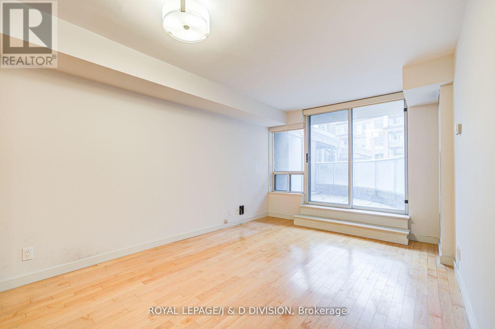 












425 - 1005 KING STREET W

,
Toronto,




Ontario
M6K3M8

