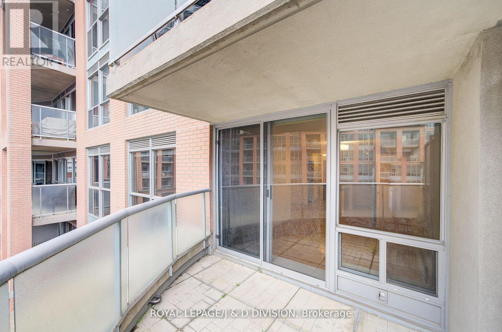 












425 - 1005 KING STREET W

,
Toronto,




Ontario
M6K3M8


