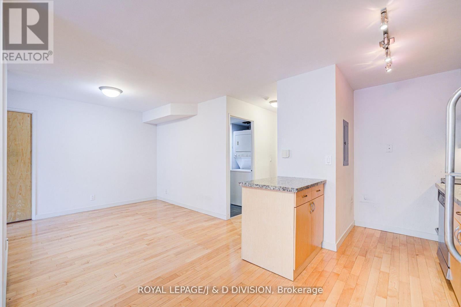 












425 - 1005 KING STREET W

,
Toronto,




Ontario
M6K3M8

