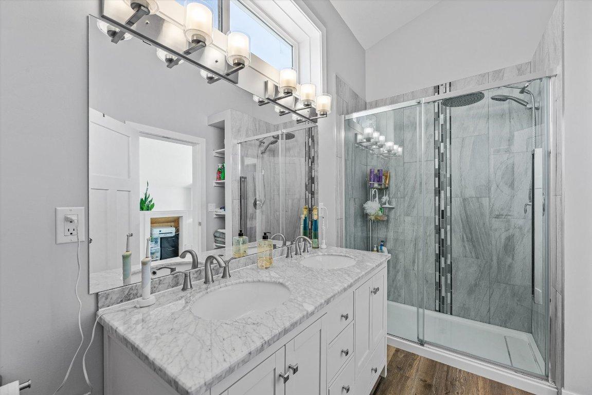 









6956


Terazona

Loop, 410,
Kelowna,




BC
V1Z 3R8

