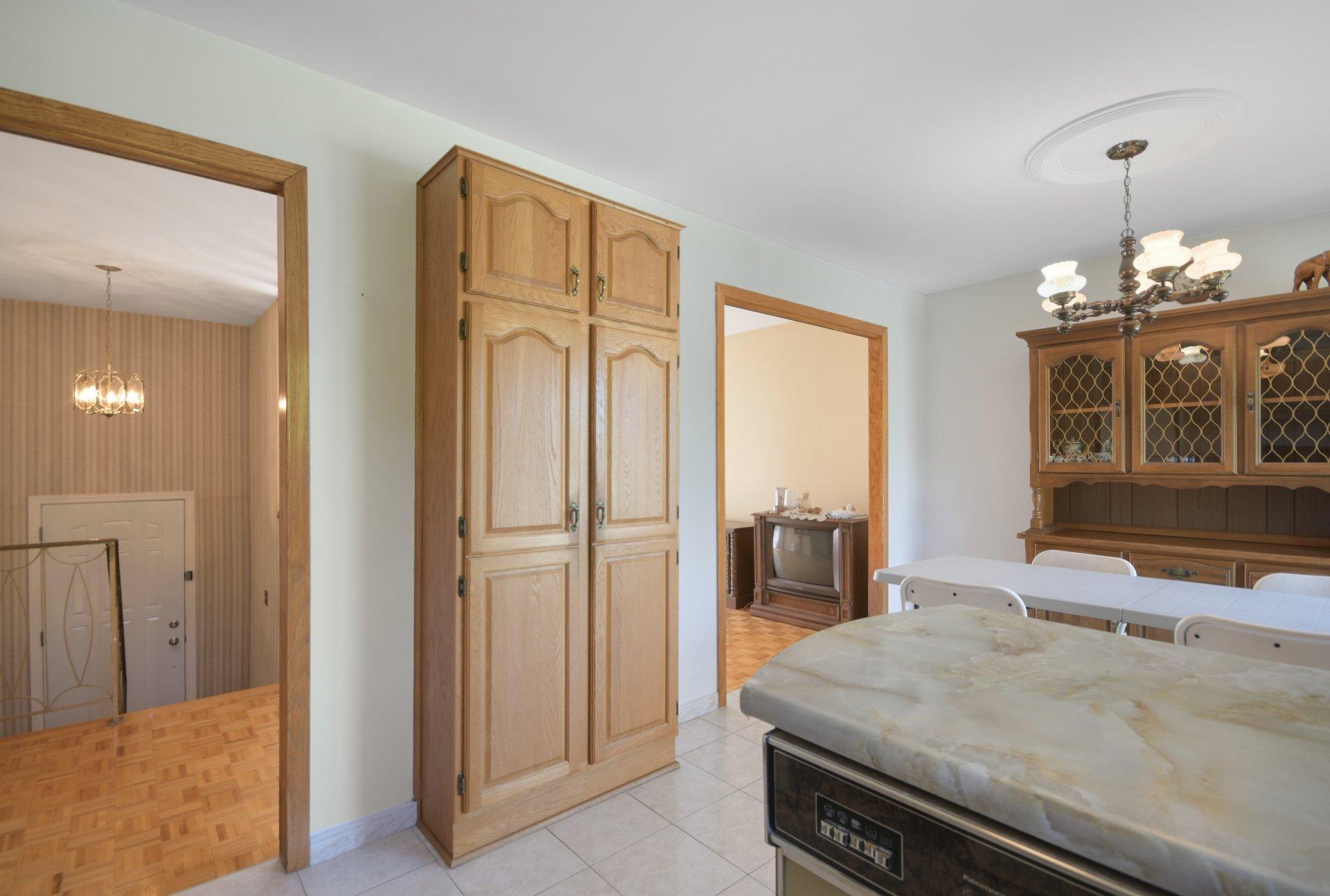 









321


Rue de Bourges

,
Laval (Laval-des-Rapides),




QC
H7N1H1

