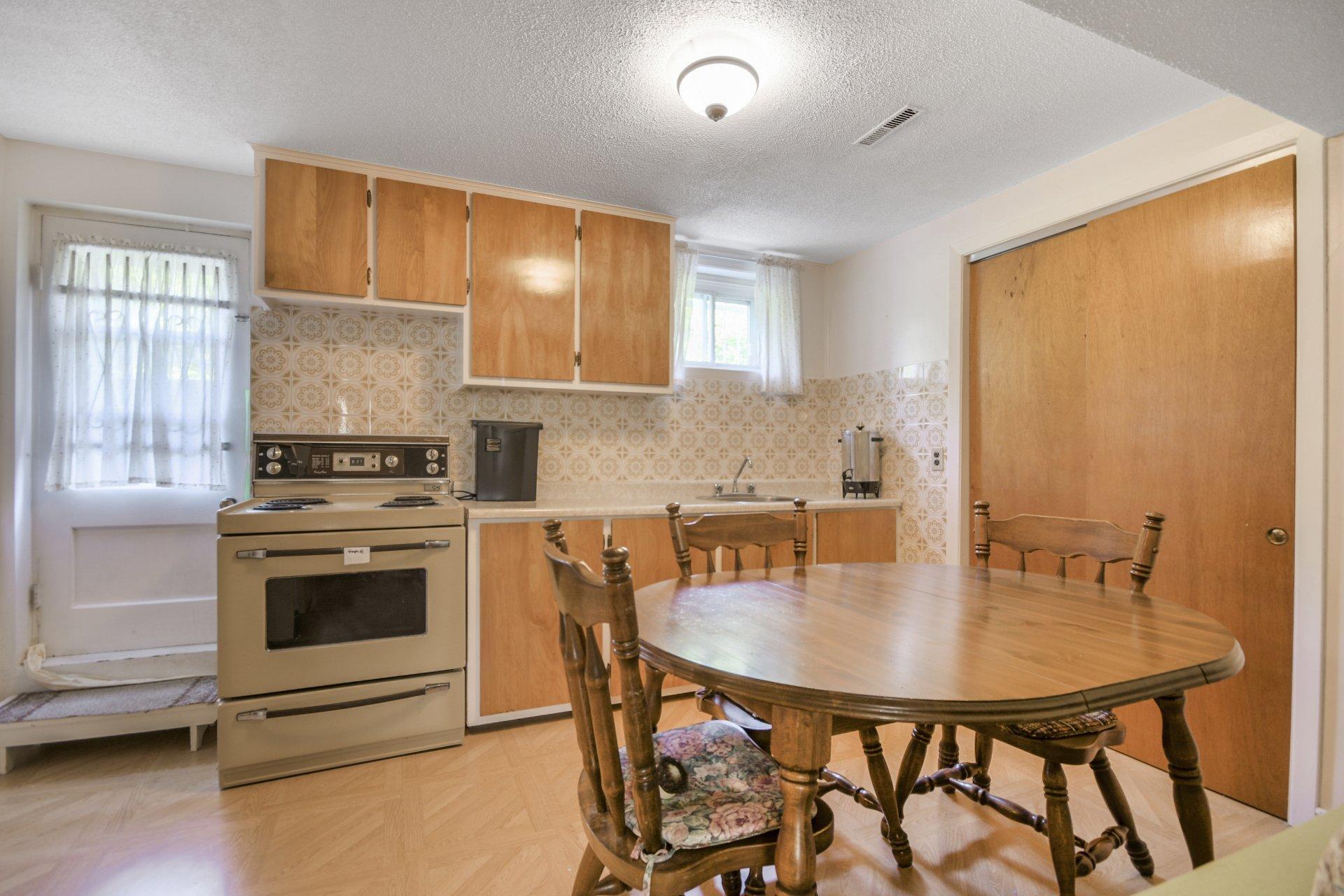 









321


Rue de Bourges

,
Laval (Laval-des-Rapides),




QC
H7N1H1

