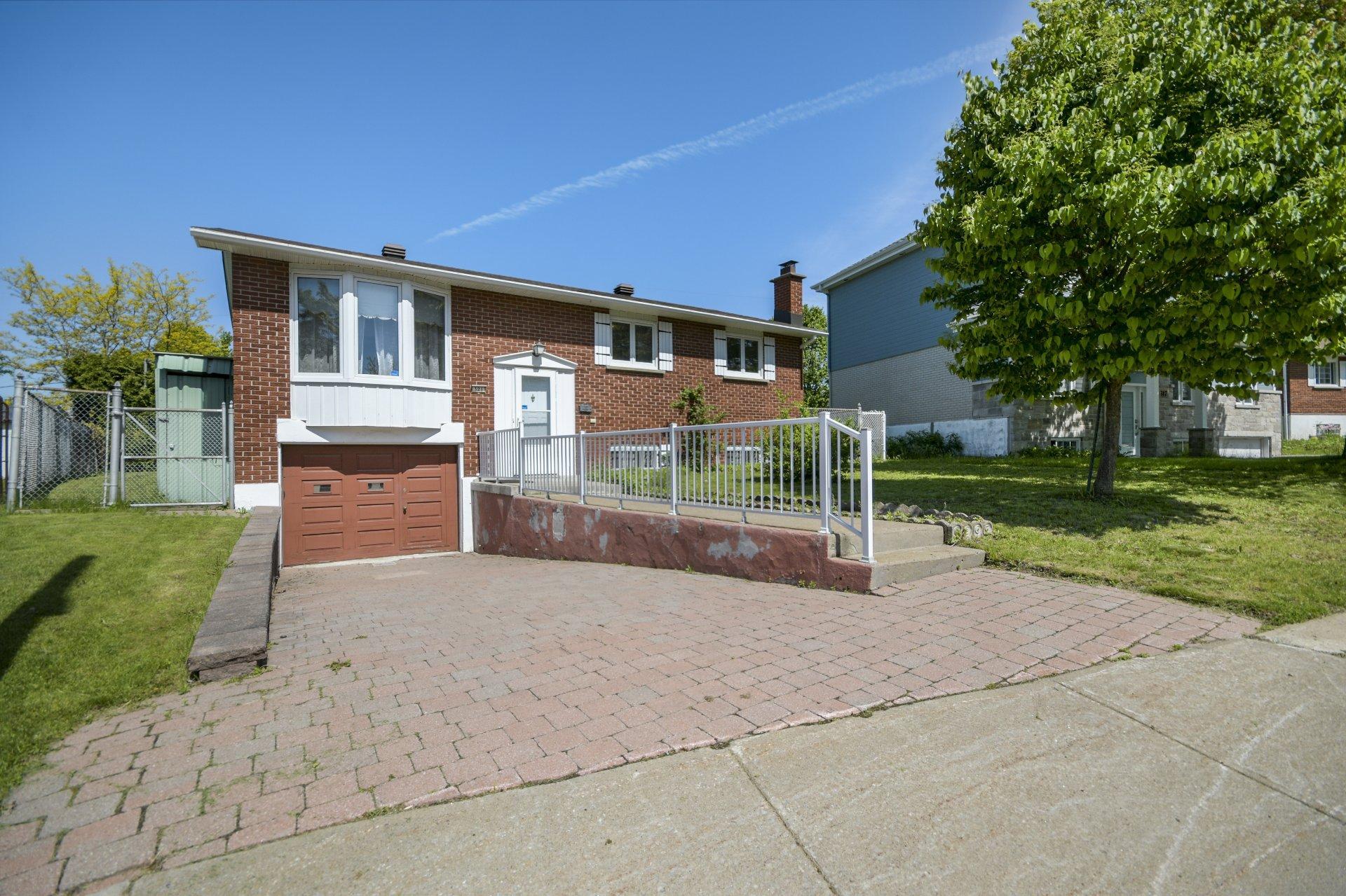









321


Rue de Bourges

,
Laval (Laval-des-Rapides),




QC
H7N1H1


