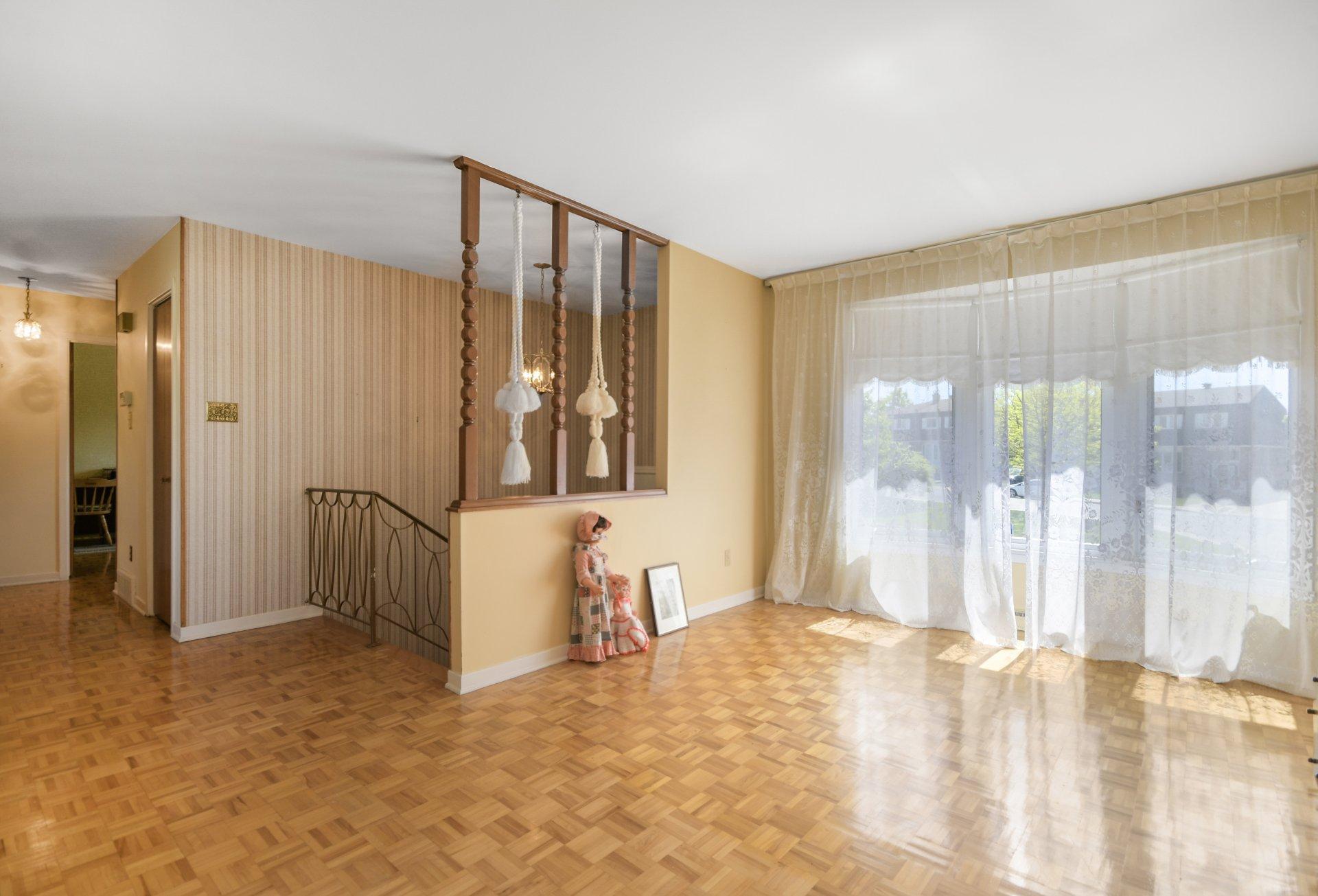 









321


Rue de Bourges

,
Laval (Laval-des-Rapides),




QC
H7N1H1

