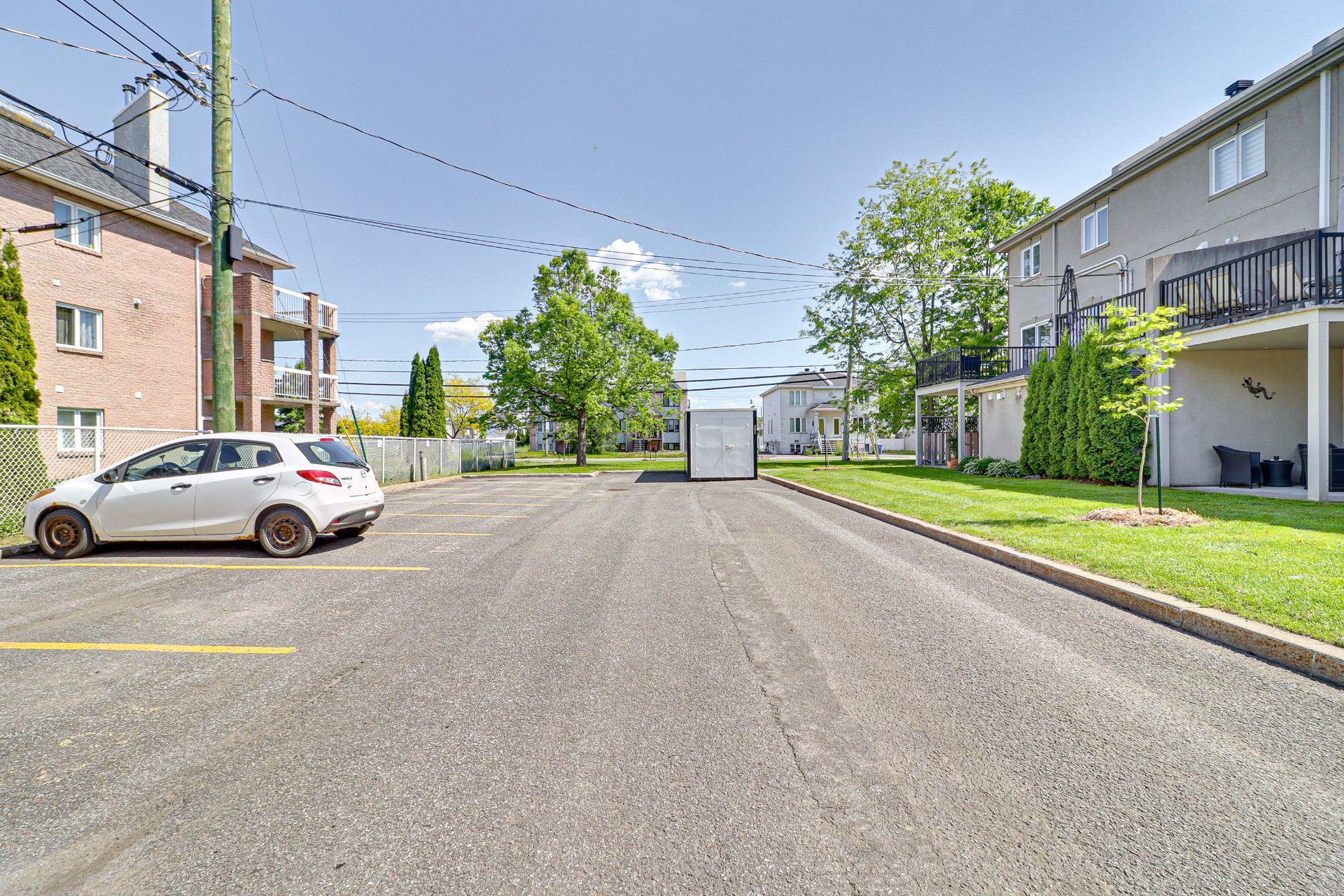 









8035


Boul. Lévesque E.

, 103,
Laval (Duvernay),




QC
H7A4J6

