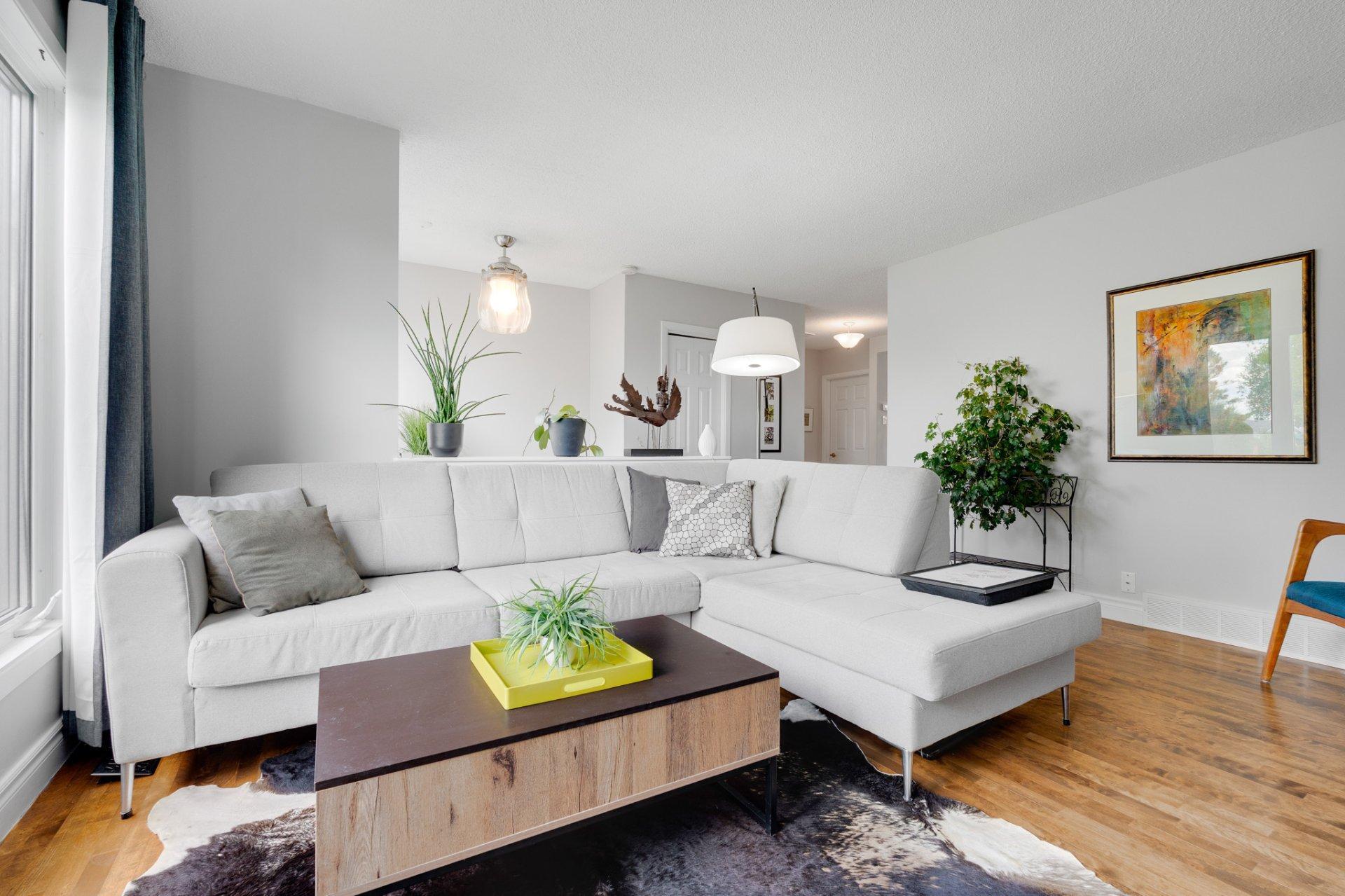 









13


Rue Monseigneur-Forbes

,
Gatineau (Gatineau),




QC
J8T1Y9

