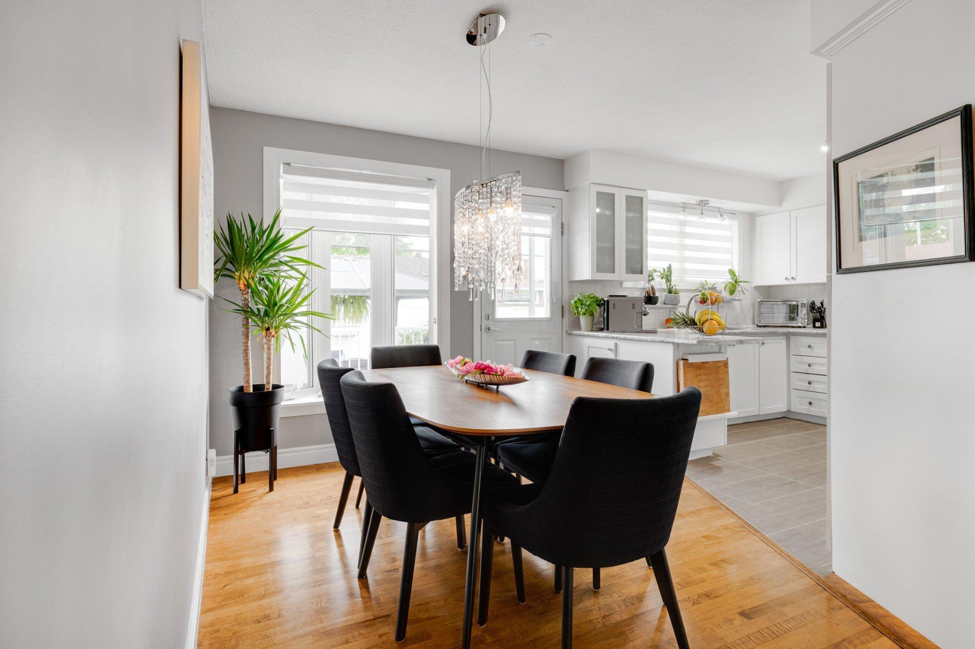 









13


Rue Monseigneur-Forbes

,
Gatineau (Gatineau),




QC
J8T1Y9

