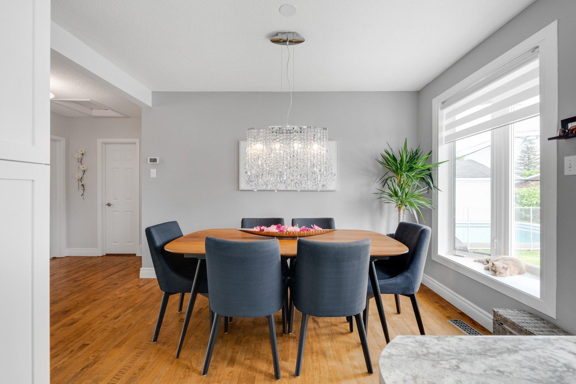 









13


Rue Monseigneur-Forbes

,
Gatineau (Gatineau),




QC
J8T1Y9

