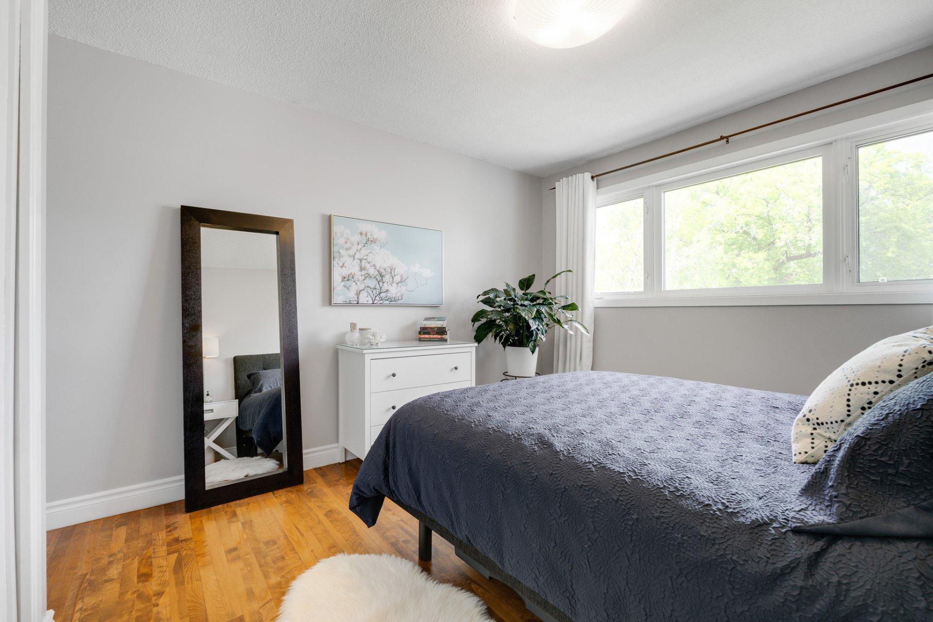 









13


Rue Monseigneur-Forbes

,
Gatineau (Gatineau),




QC
J8T1Y9

