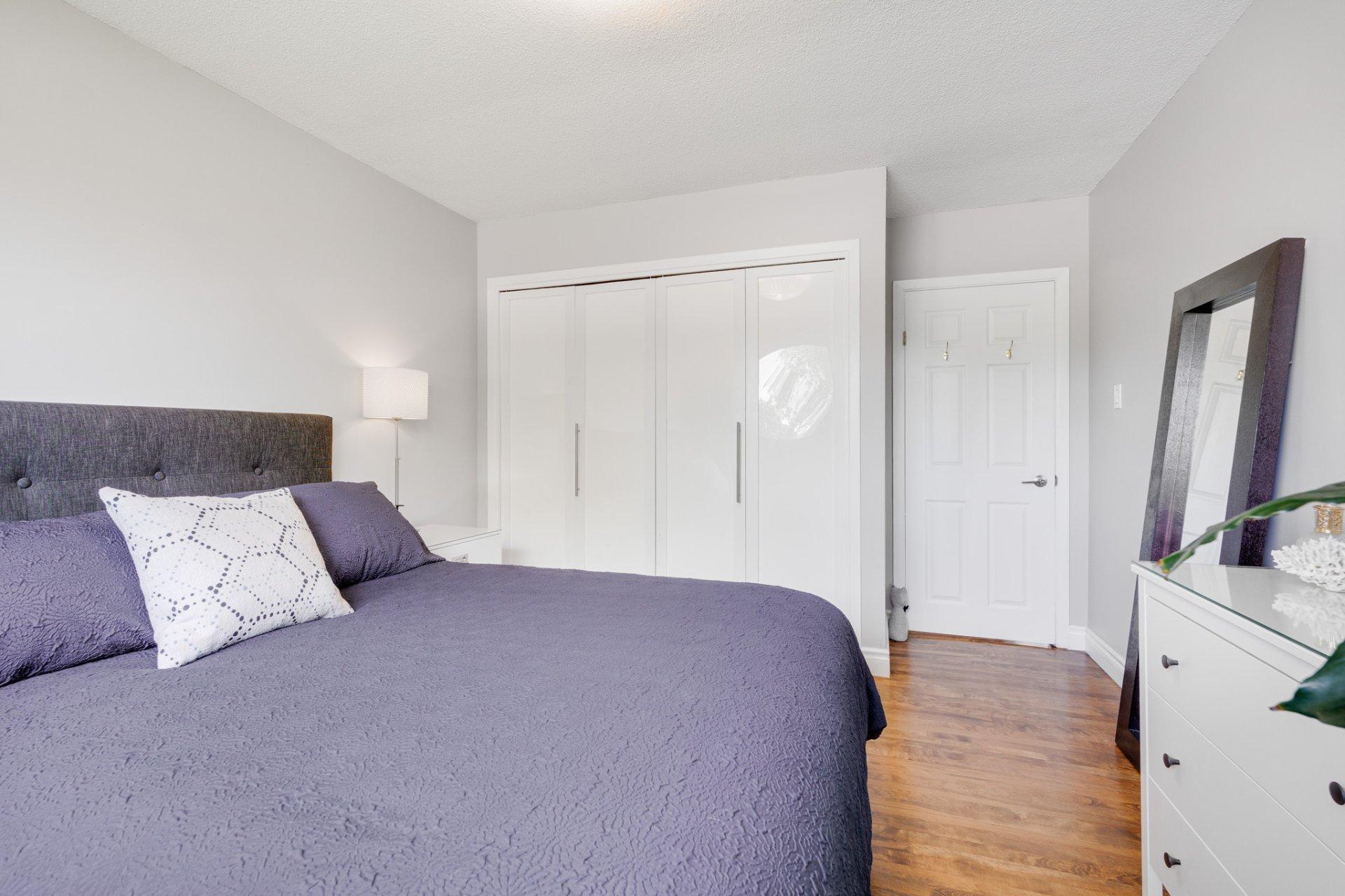 









13


Rue Monseigneur-Forbes

,
Gatineau (Gatineau),




QC
J8T1Y9

