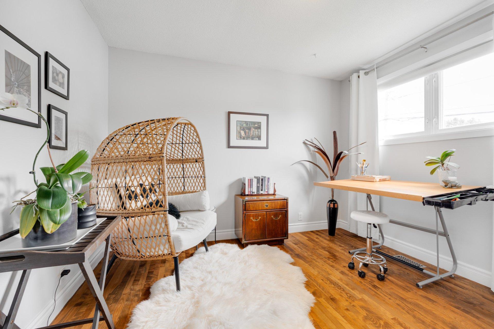 









13


Rue Monseigneur-Forbes

,
Gatineau (Gatineau),




QC
J8T1Y9

