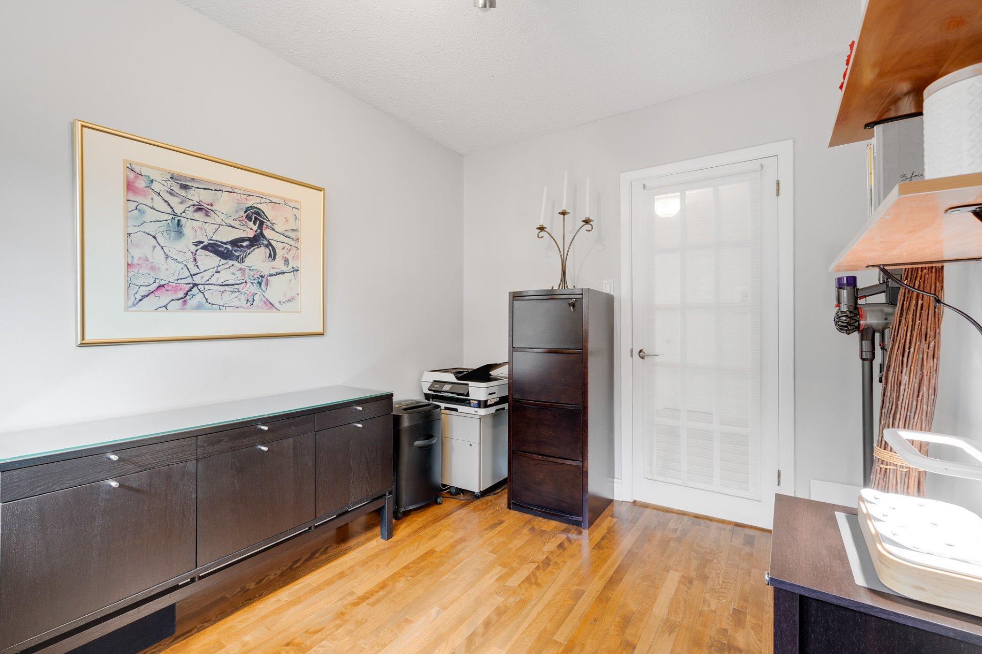 









13


Rue Monseigneur-Forbes

,
Gatineau (Gatineau),




QC
J8T1Y9

