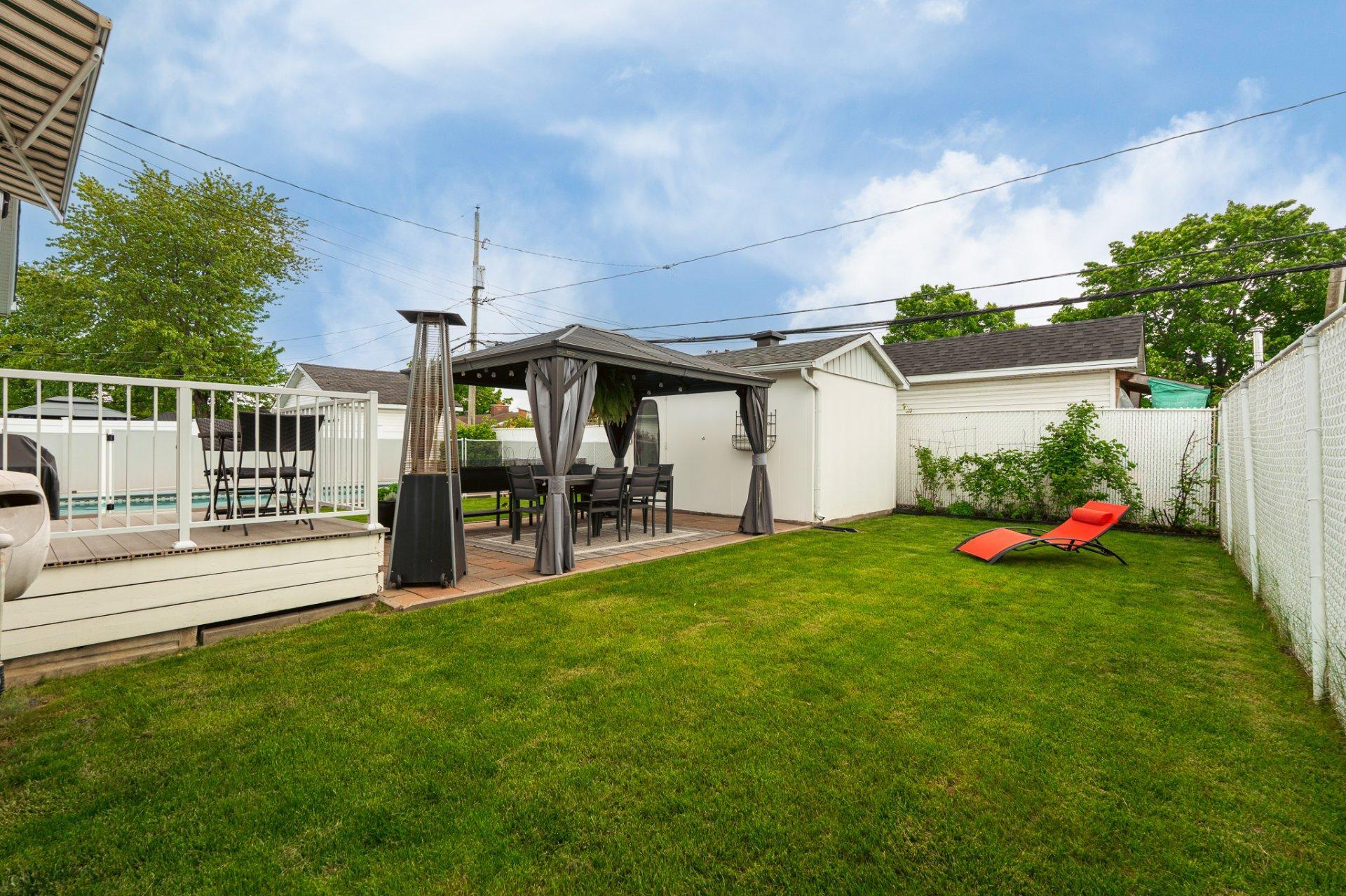 









13


Rue Monseigneur-Forbes

,
Gatineau (Gatineau),




QC
J8T1Y9

