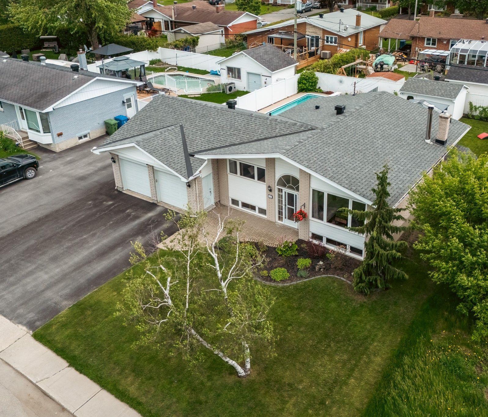 









13


Rue Monseigneur-Forbes

,
Gatineau (Gatineau),




QC
J8T1Y9

