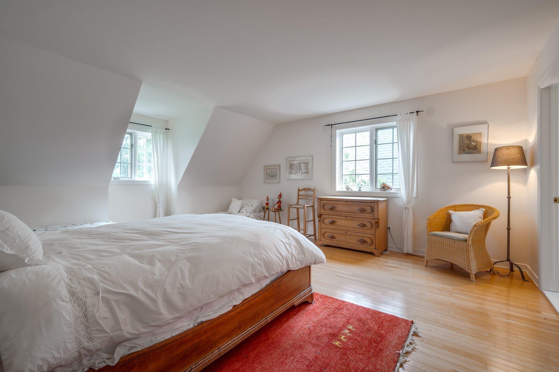









76Z


Ch. Park

,
Rigaud,




QC
J0P1P0

