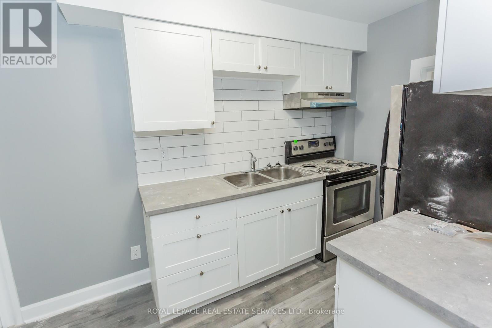 












41 KENNEDY STREET

,
Welland,




Ontario
L3B3R7

