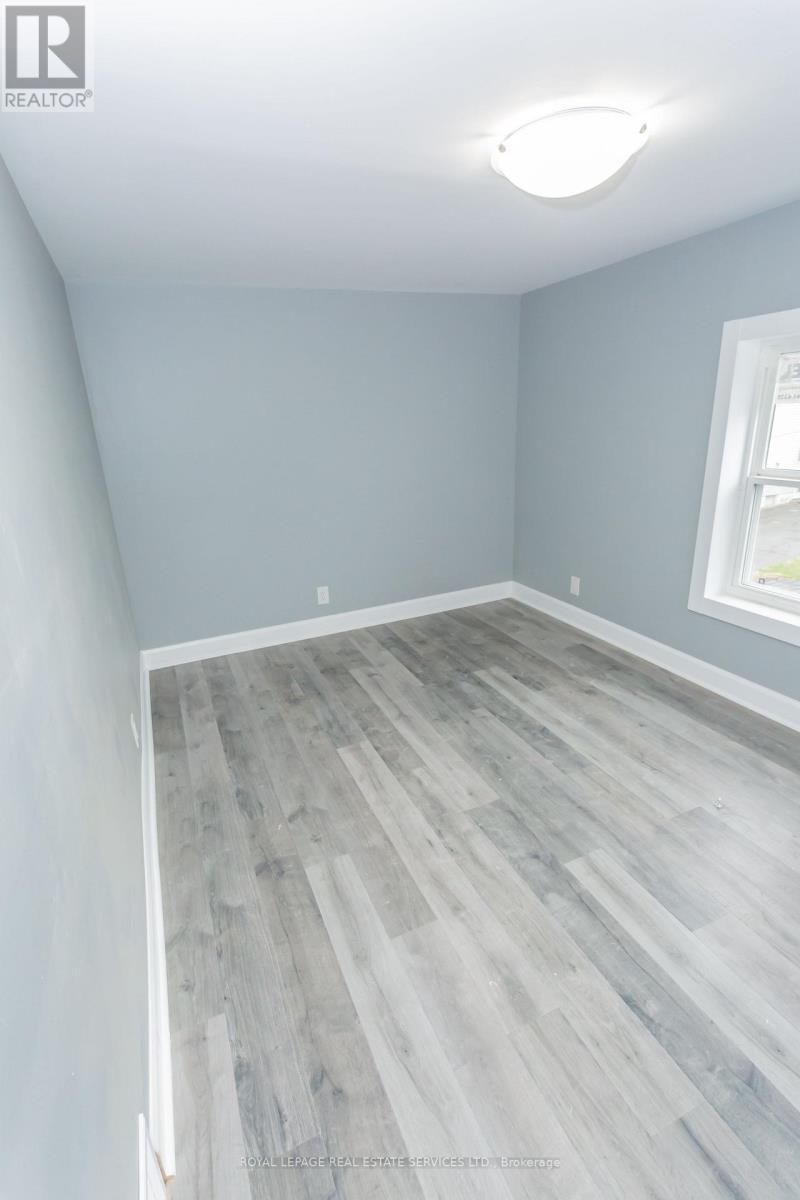 












41 KENNEDY STREET

,
Welland,




Ontario
L3B3R7

