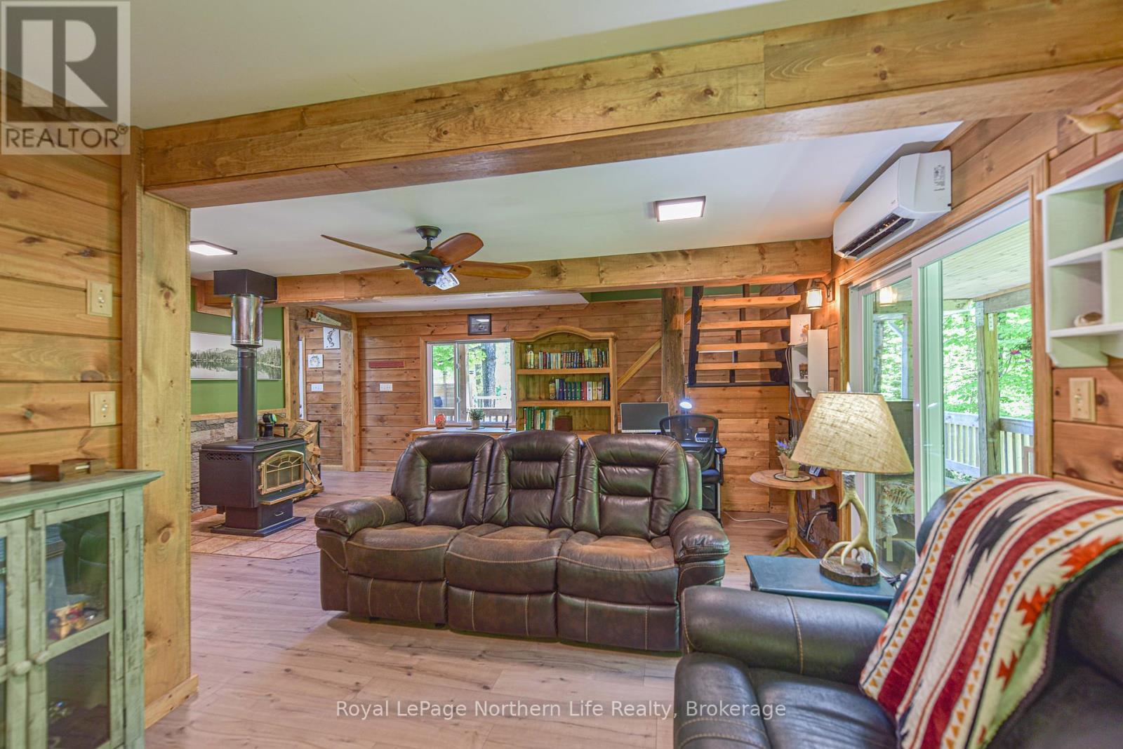 












1028 CARLYON LINE

,
Severn,




Ontario
L3V0W8

