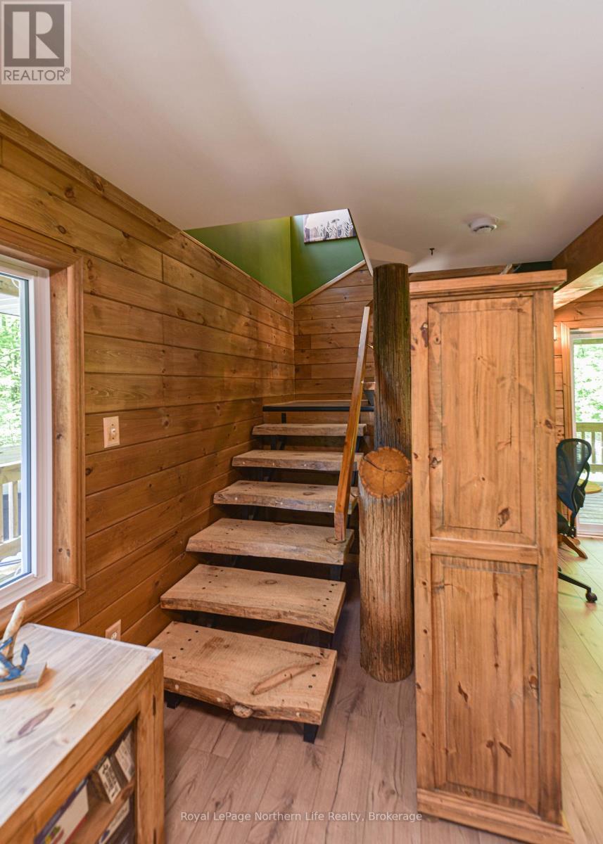 












1028 CARLYON LINE

,
Severn,




Ontario
L3V0W8

