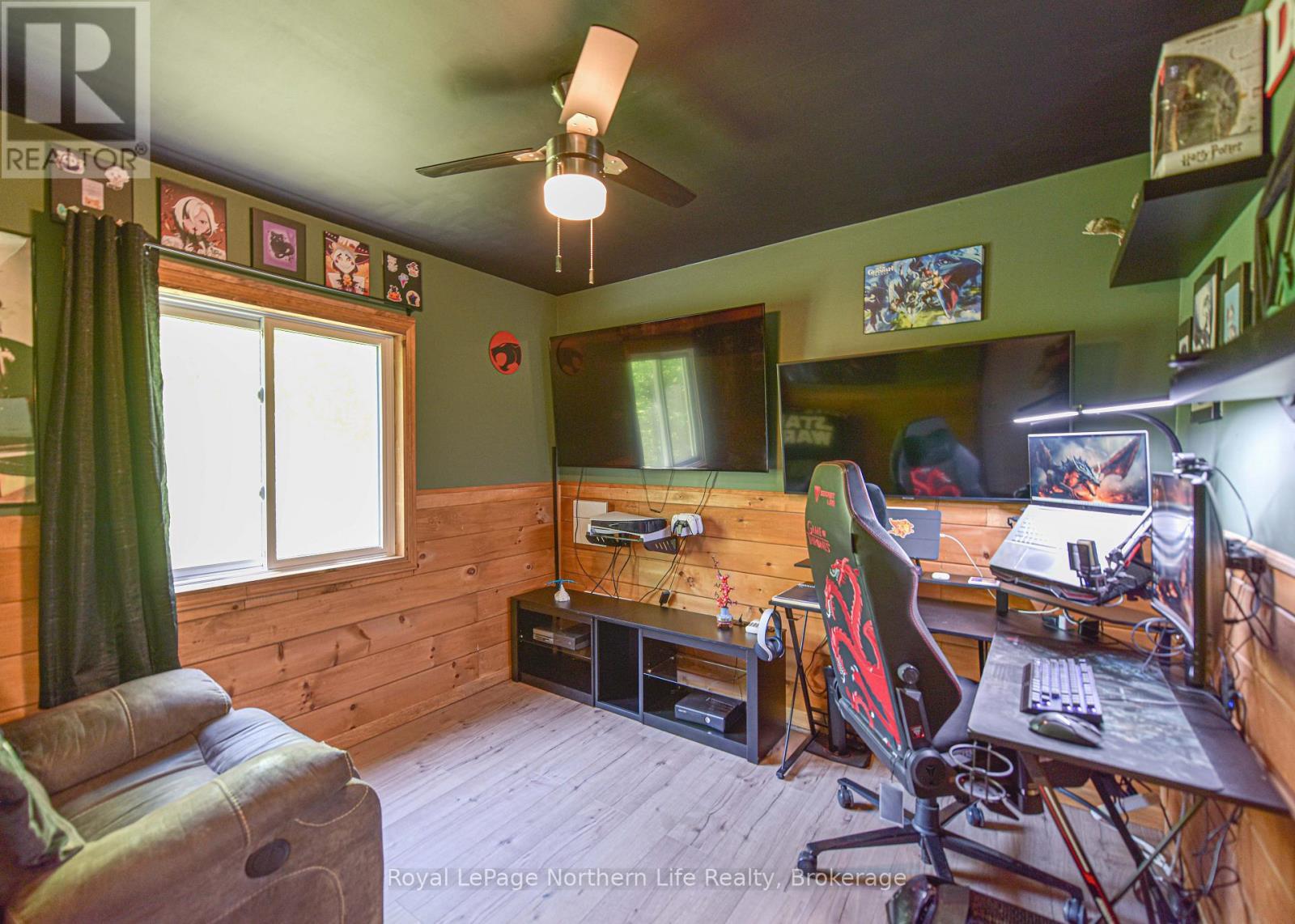 












1028 CARLYON LINE

,
Severn,




Ontario
L3V0W8

