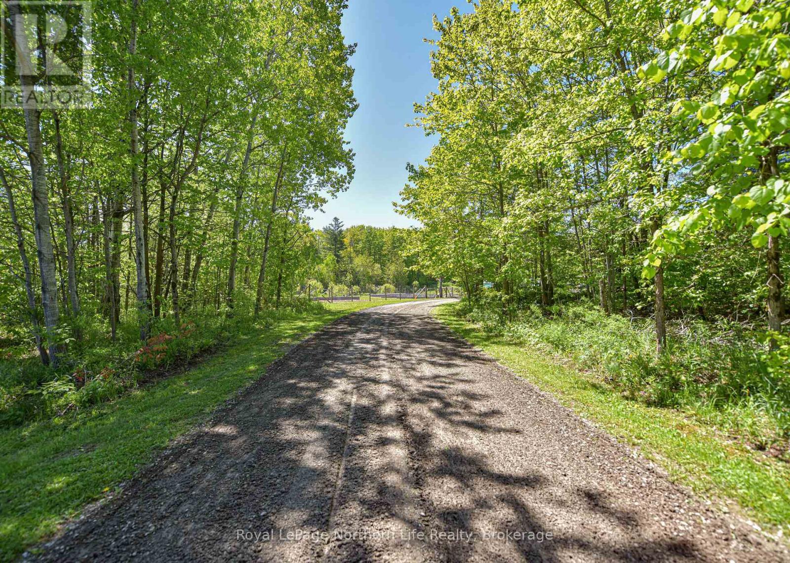 












1028 CARLYON LINE

,
Severn,




Ontario
L3V0W8

