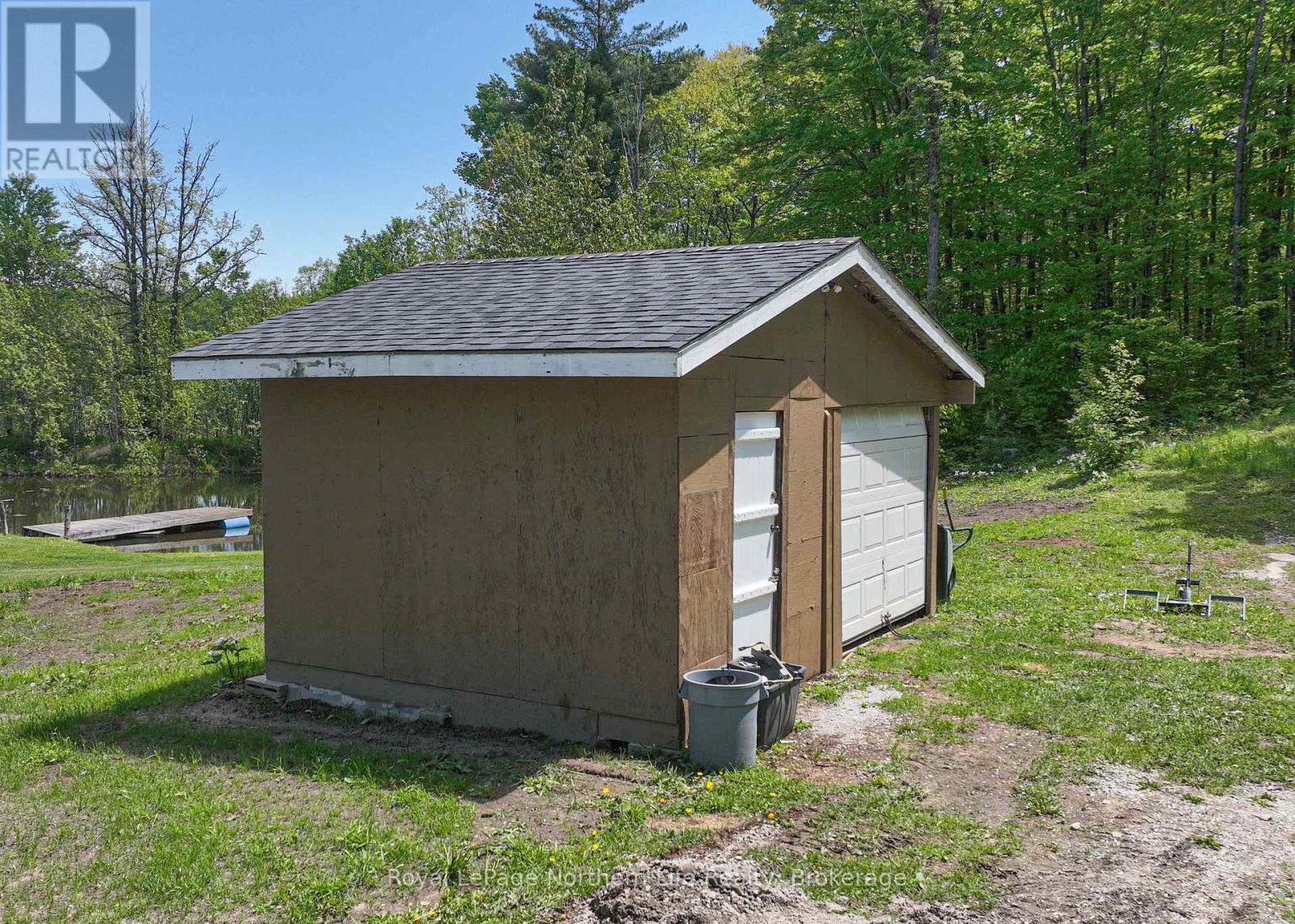 












1028 CARLYON LINE

,
Severn,




Ontario
L3V0W8

