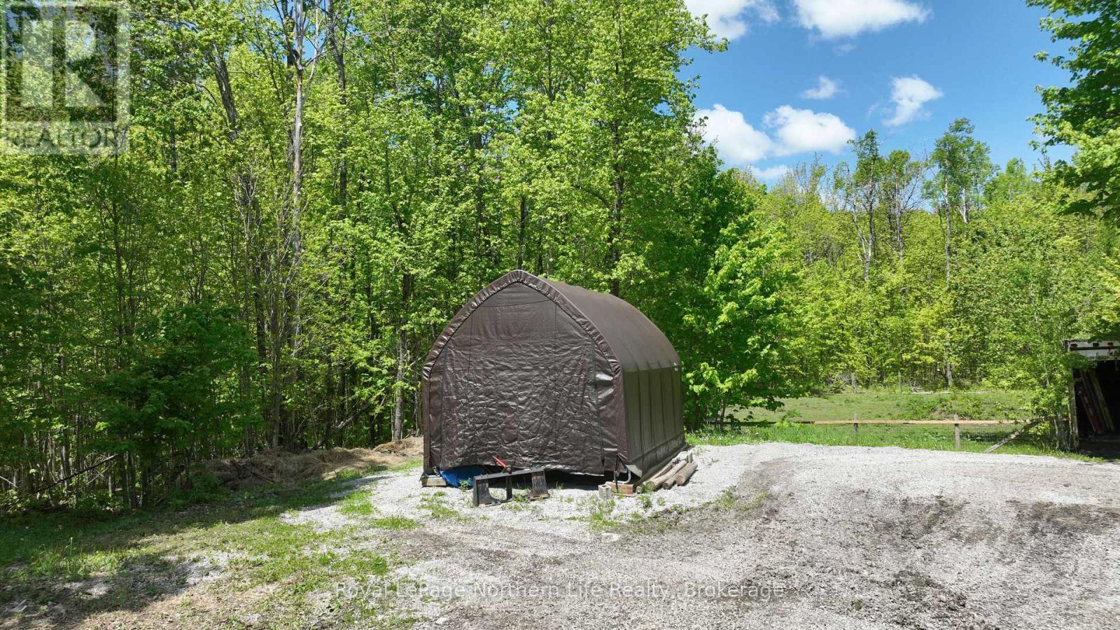 












1028 CARLYON LINE

,
Severn,




Ontario
L3V0W8

