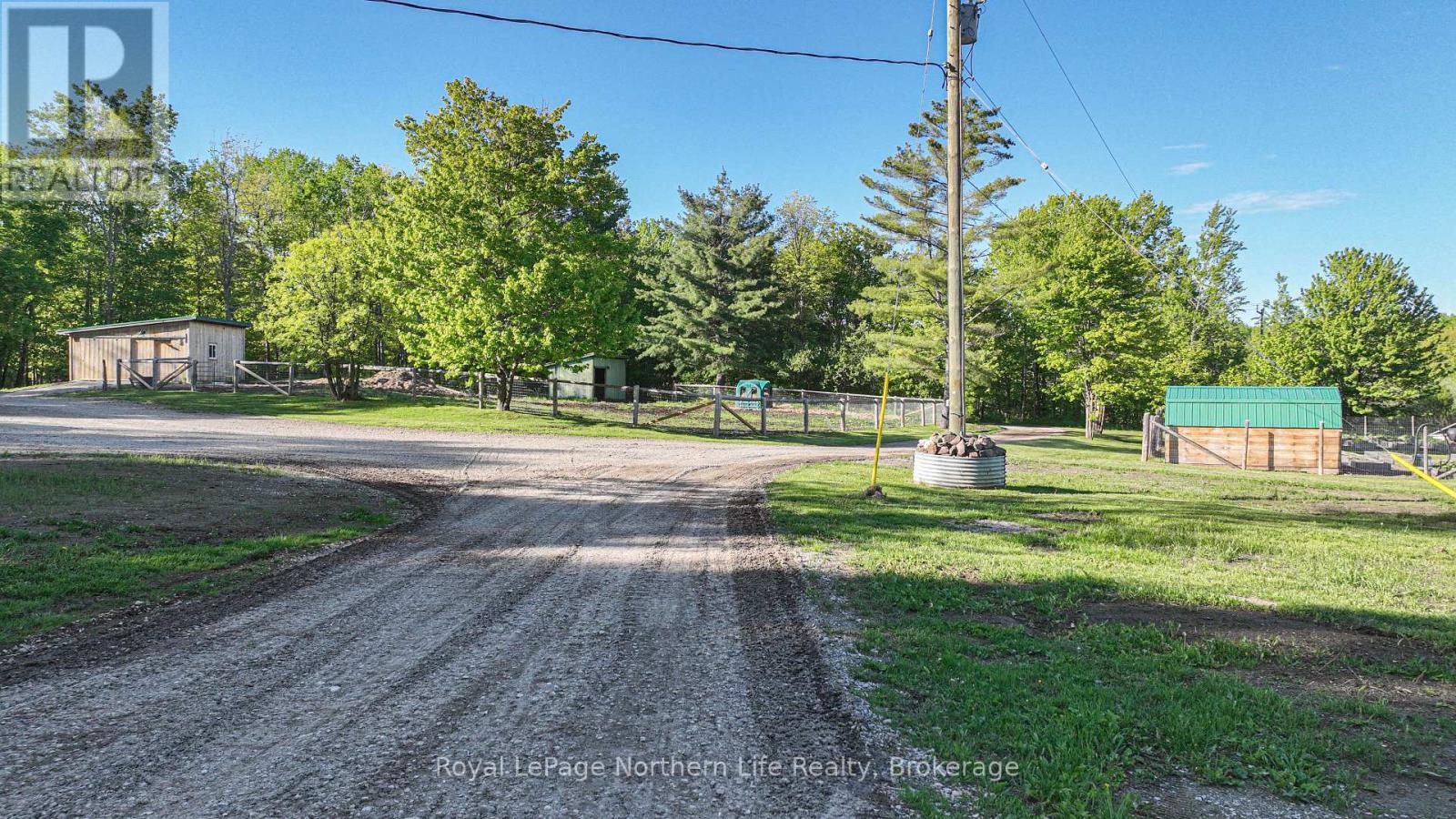 












1028 CARLYON LINE

,
Severn,




Ontario
L3V0W8

