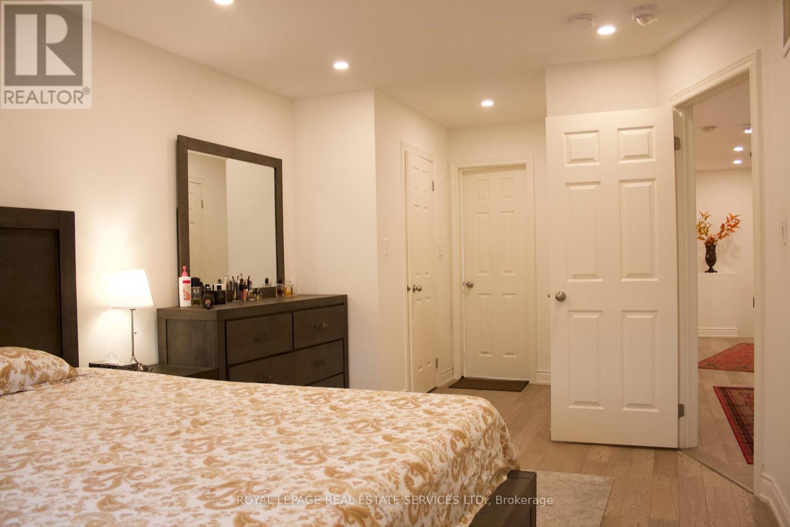 












630 MOCKRIDGE TERRACE

,
Milton,




Ontario
L6T8W1

