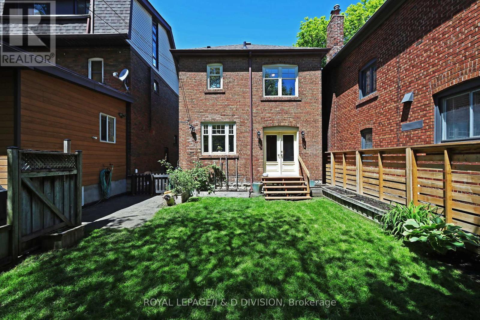 












39 TILSON ROAD

,
Toronto,




Ontario
M4S1P3

