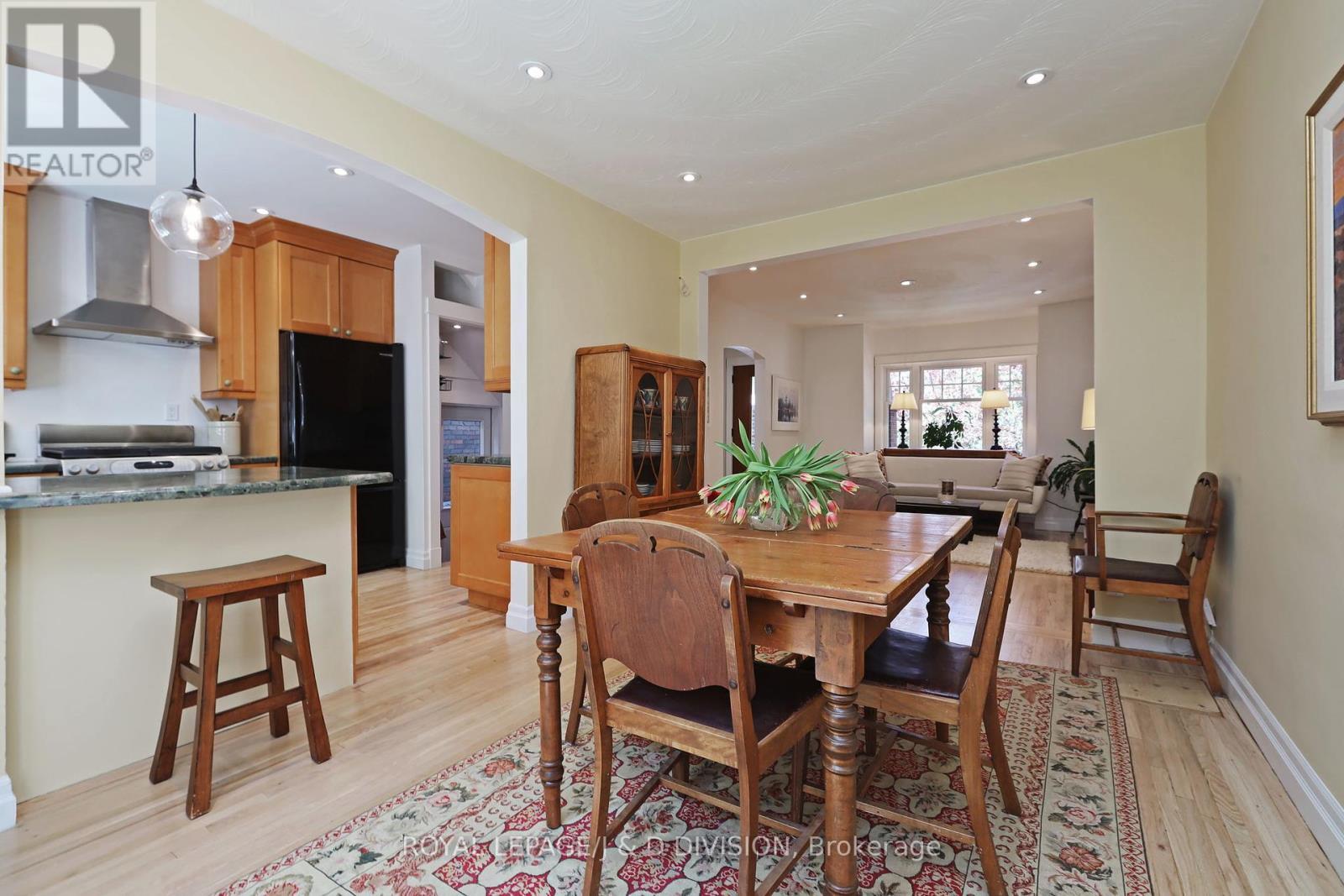 












39 TILSON ROAD

,
Toronto,




Ontario
M4S1P3

