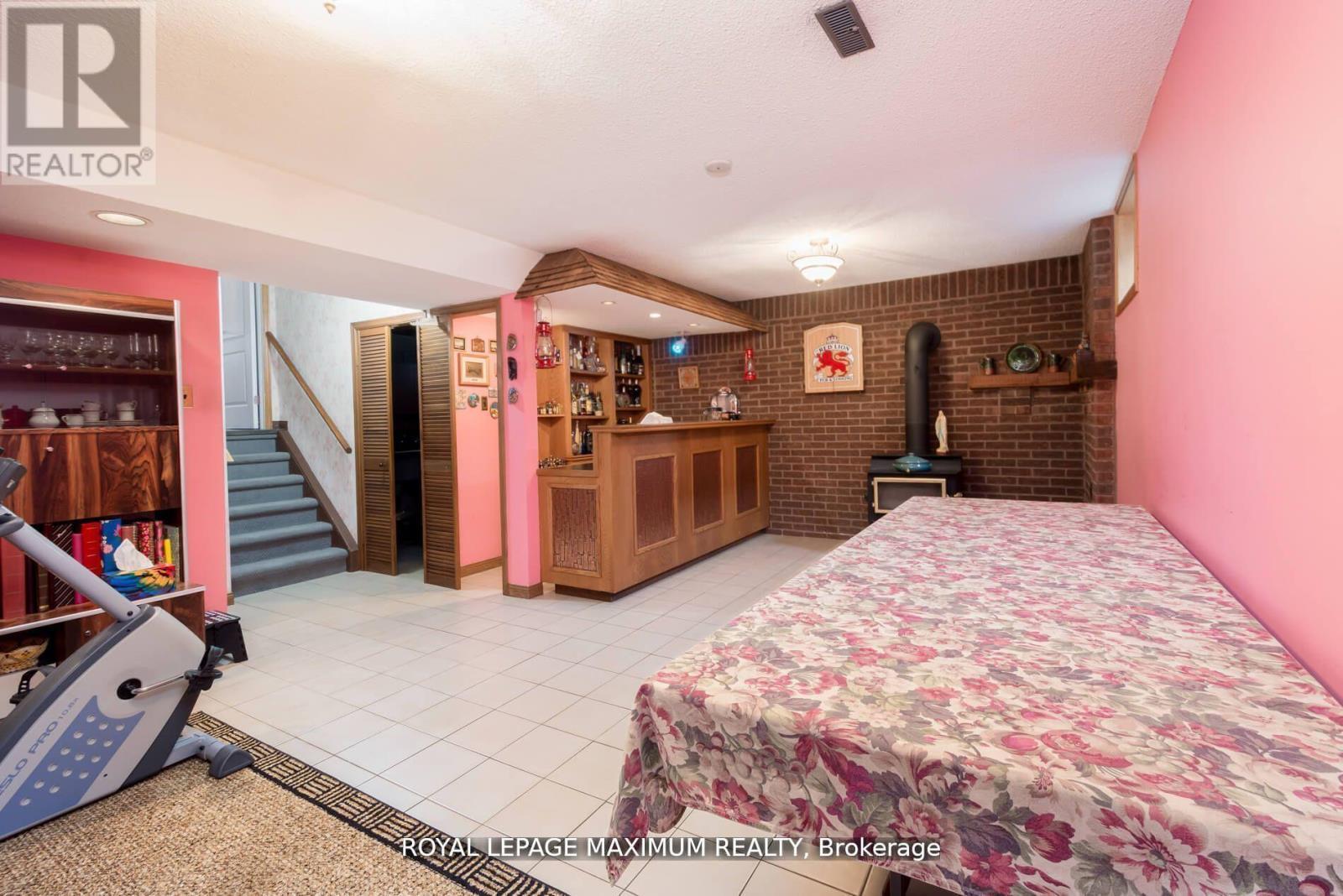 












44 FLAGSTICK COURT

,
Toronto,




Ontario
M3J3B8

