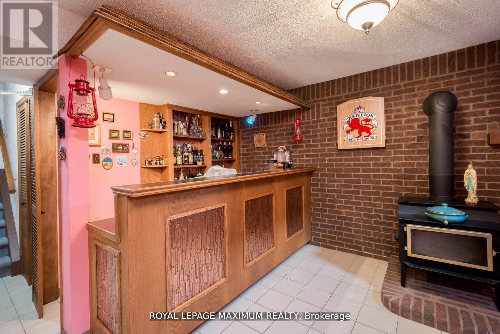 












44 FLAGSTICK COURT

,
Toronto,




Ontario
M3J3B8

