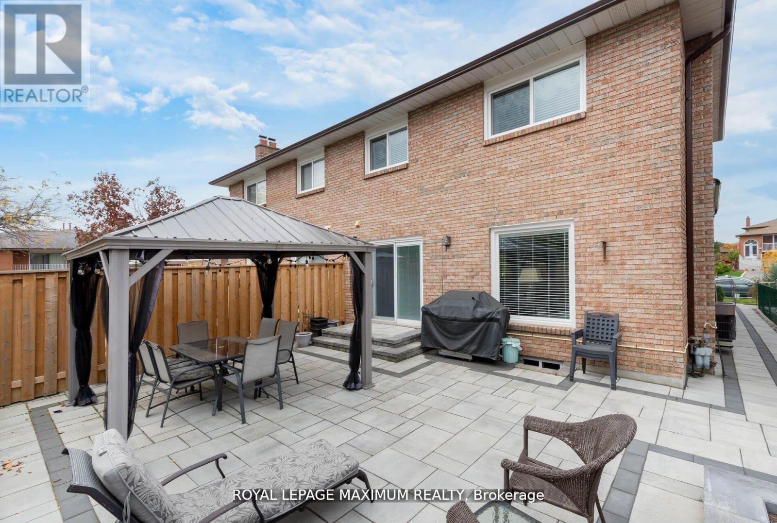 












44 FLAGSTICK COURT

,
Toronto,




Ontario
M3J3B8

