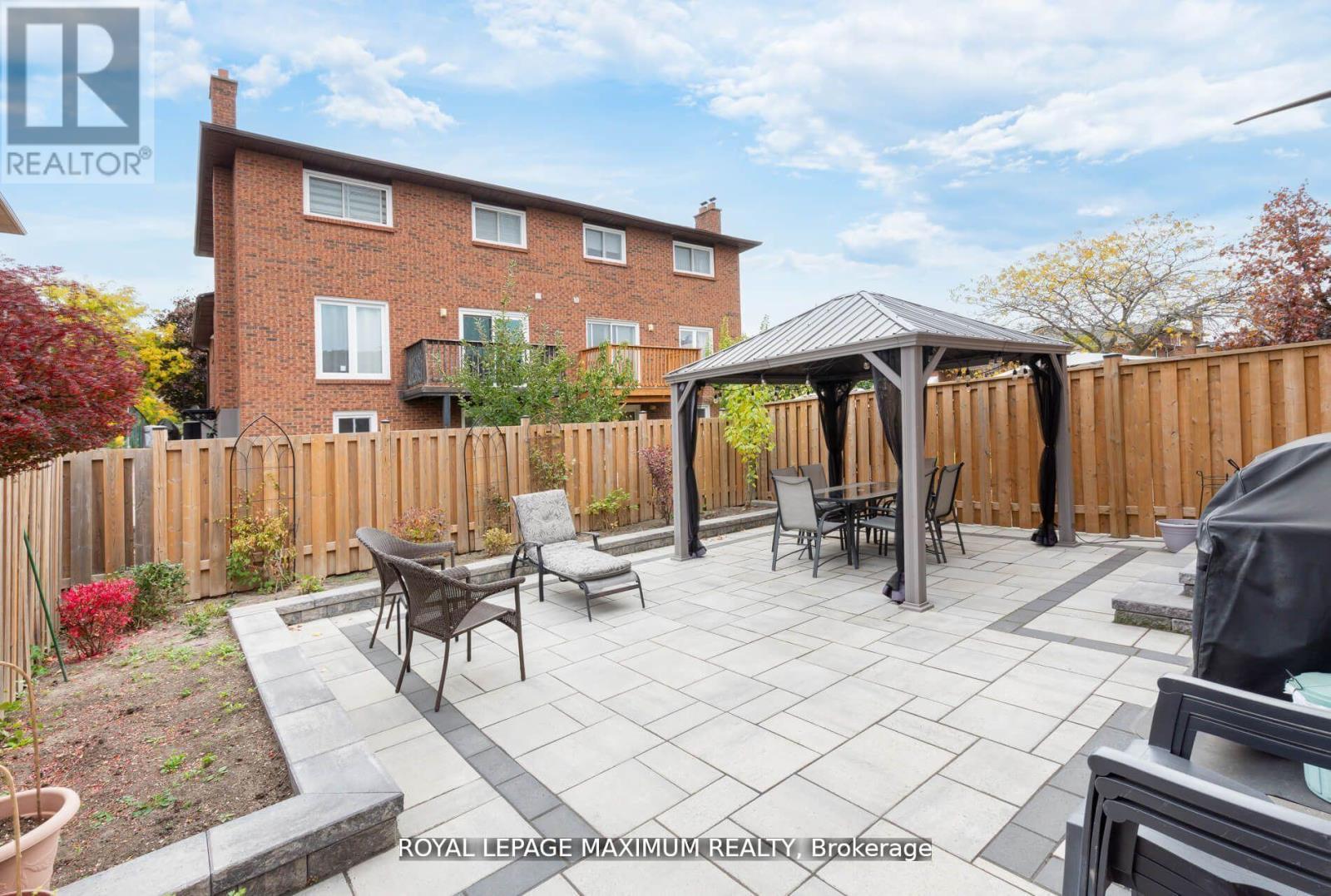












44 FLAGSTICK COURT

,
Toronto,




Ontario
M3J3B8

