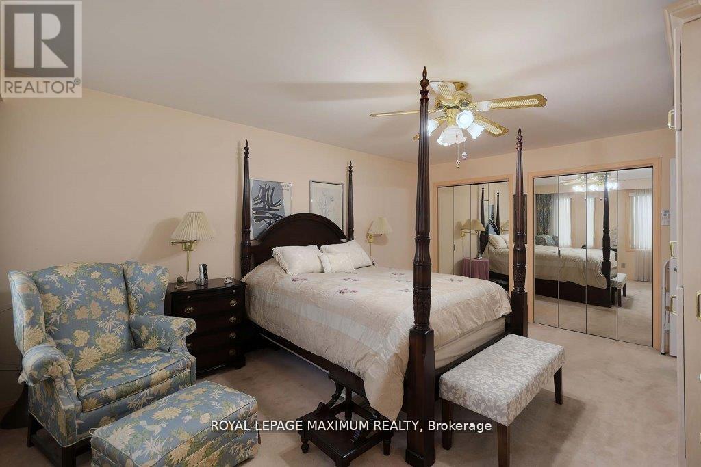 












11 FAIRCHILD AVENUE

,
Toronto,




Ontario
M2M1T5

