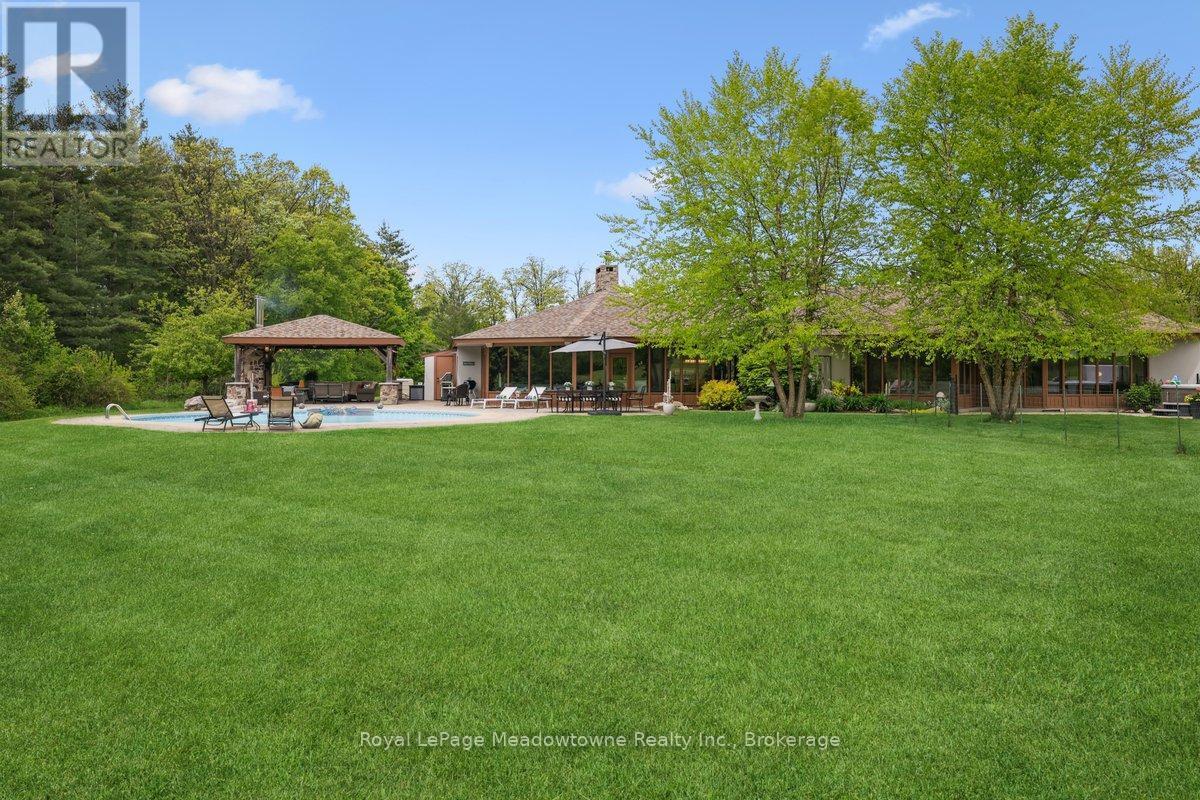 












10632 FIFTH LINE

,
Milton (NA Rural Nassagaweya),




Ontario
N0B2K0

