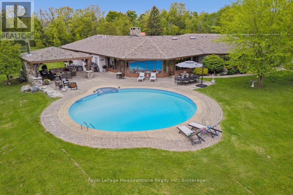 












10632 FIFTH LINE

,
Milton (NA Rural Nassagaweya),




Ontario
N0B2K0

