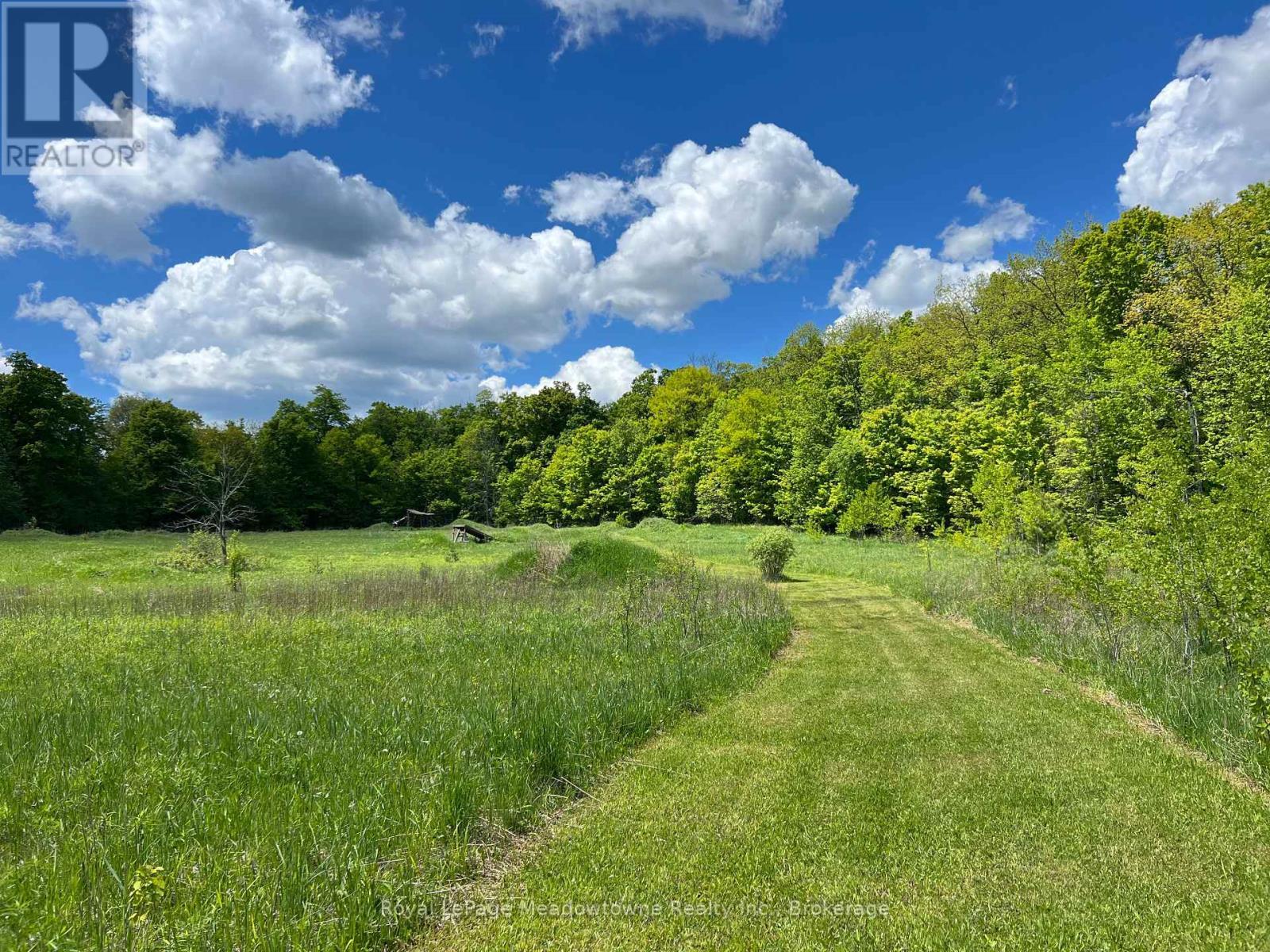 












10632 FIFTH LINE

,
Milton (NA Rural Nassagaweya),




Ontario
N0B2K0

