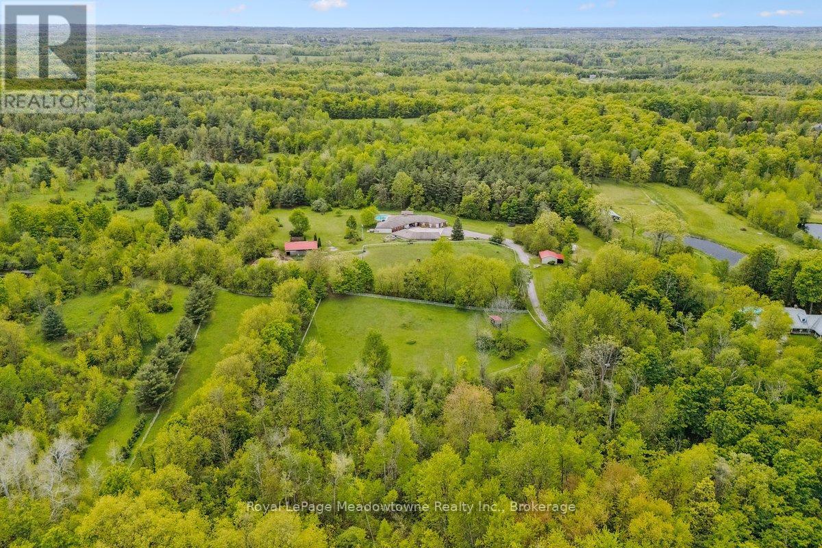 












10632 FIFTH LINE

,
Milton (NA Rural Nassagaweya),




Ontario
N0B2K0


