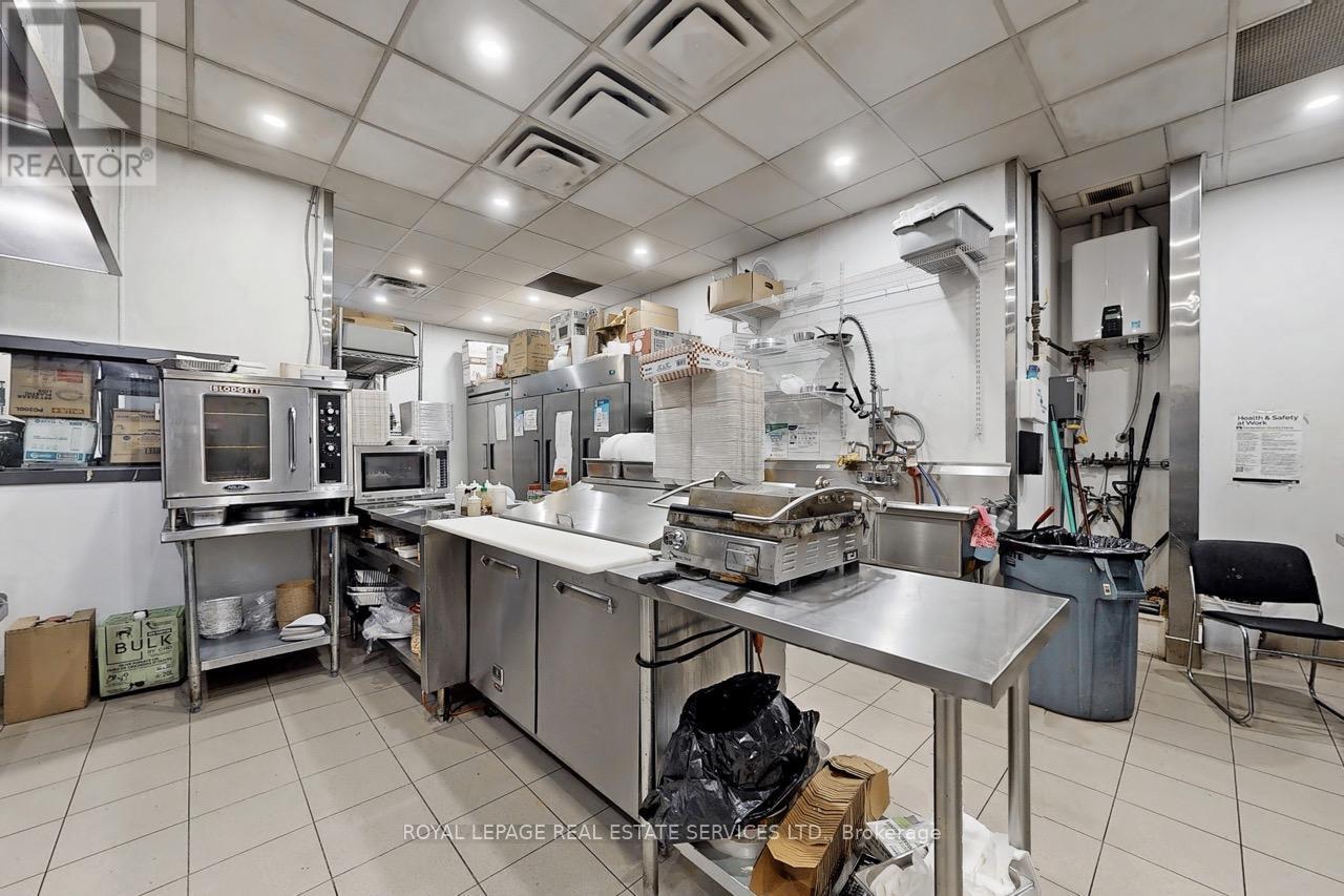 












5 - 96 MAIN STREET E

,
Hamilton,




Ontario
L8N1G3

